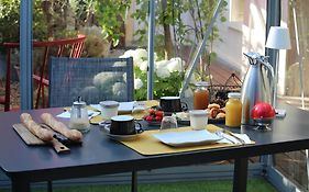 Suite En Terrasse A Cognac
